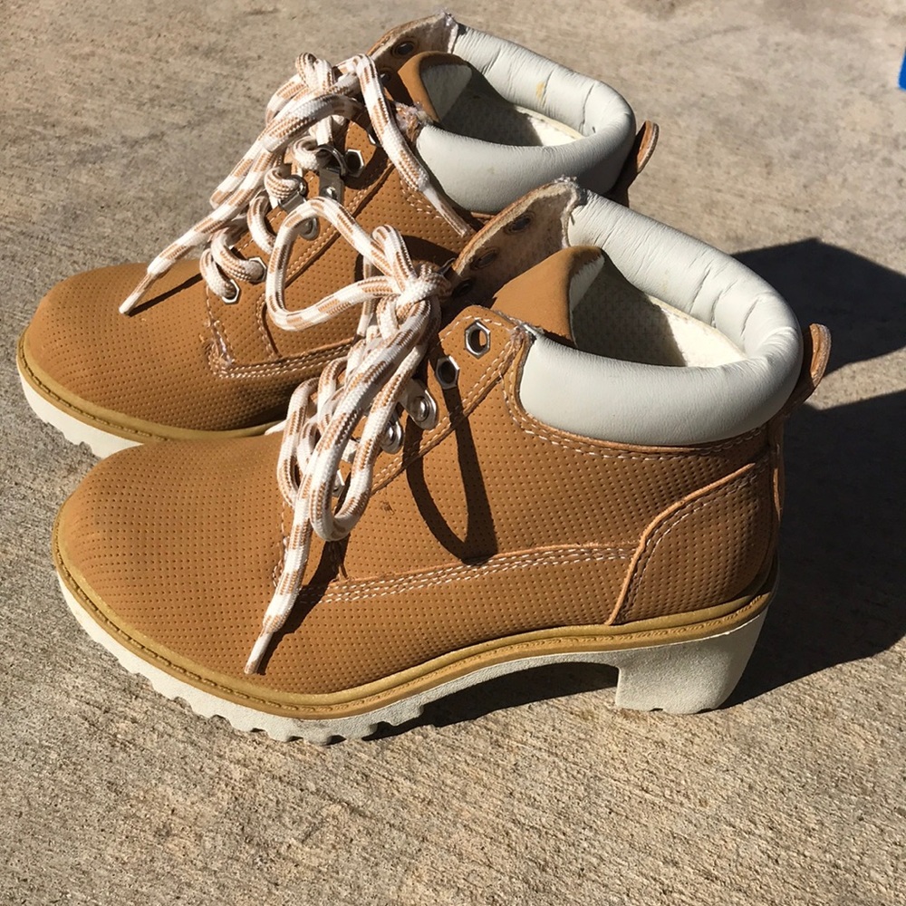 Kids boots